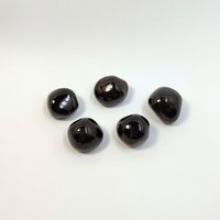 Garnet polished tumblestone.
