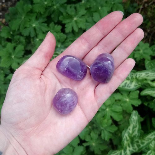 Amethyst polished tumblestone.