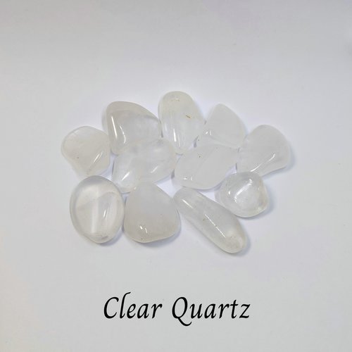 Crystal set for pets and animals with clear quartz, howlite, amethyst, rose quartz, citrine and, jasper and information card.