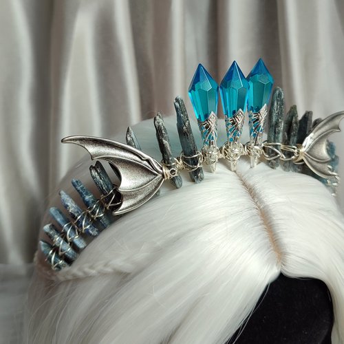 DRAGON QUEEN Kyanite Crystal Crown