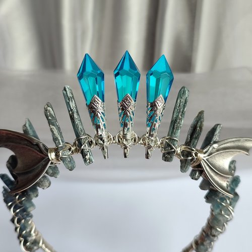 DRAGON QUEEN Kyanite Crystal Crown