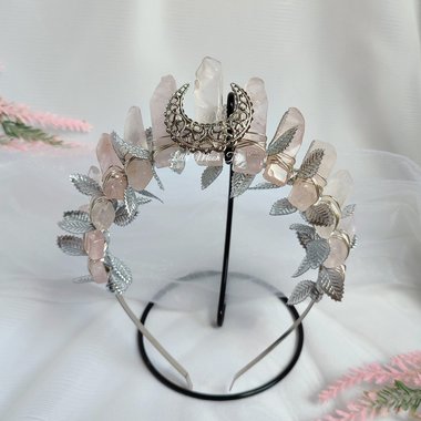 Venus Crown with rose quartz and leaves in gold or silver.